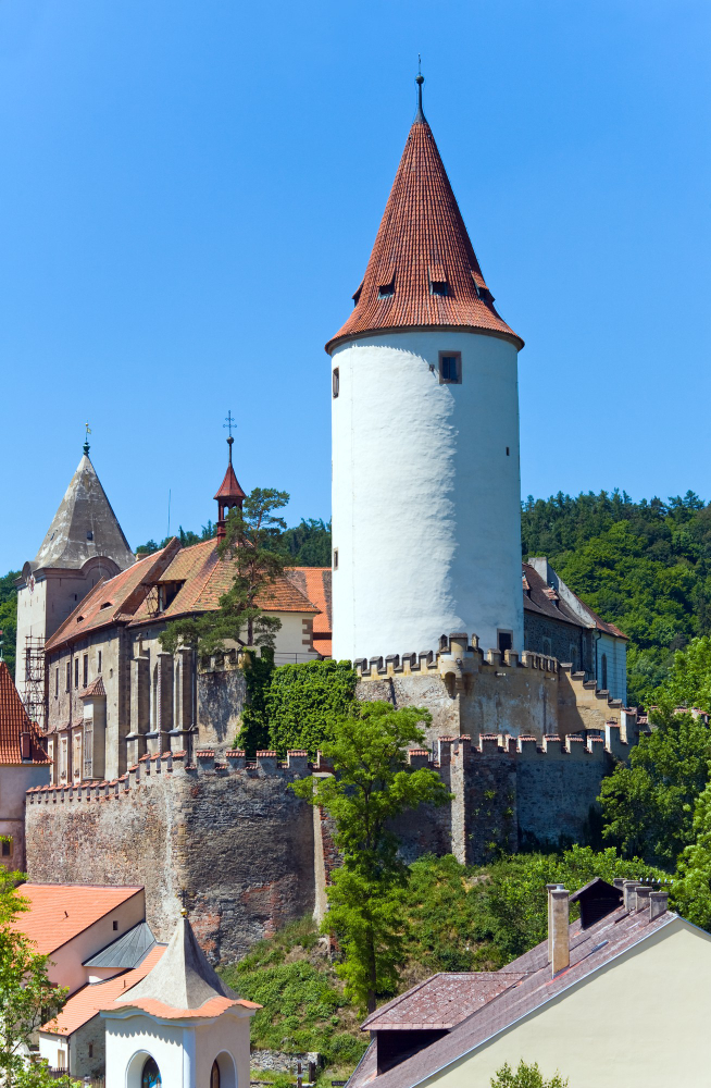 9244 The Hidden Treasure of Křivoklát: Legend and History of a Mystical Castle
