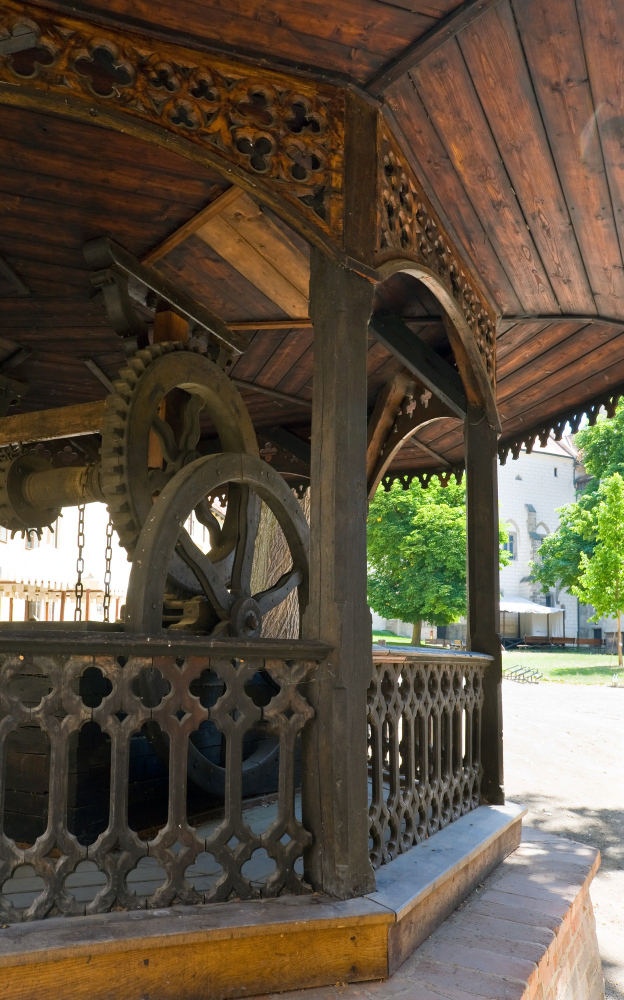 9833 The Hidden Treasure of Křivoklát: Legend and History of a Mystical Castle