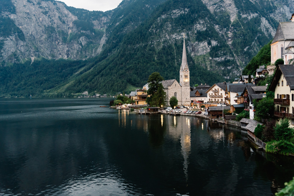 11298 The Sunken City of Cervusan: Myth and History on Lake Hallstatt
