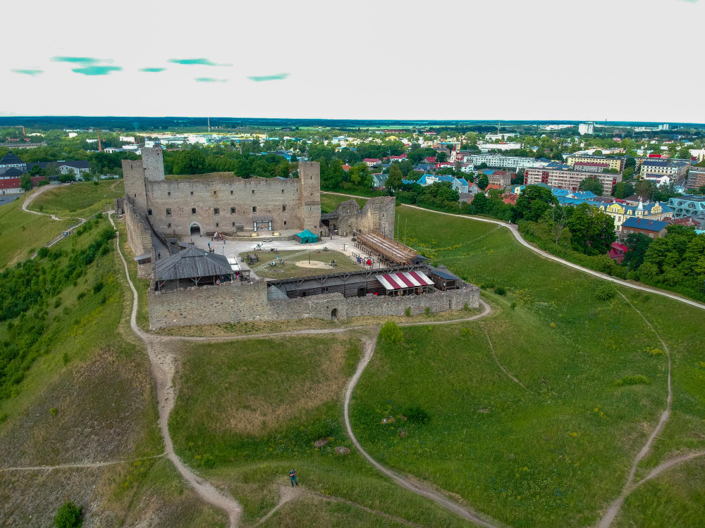128 The Sunken Giant City of Rakvere: What Lies Behind Estonia’s Mysterious Legend