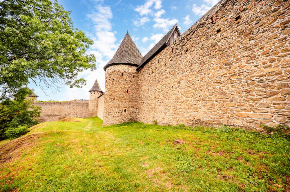 15462 The Legend of Friduš (Helfried) of Linava: The Ruthless Robber Knight of Helfštýn Castle