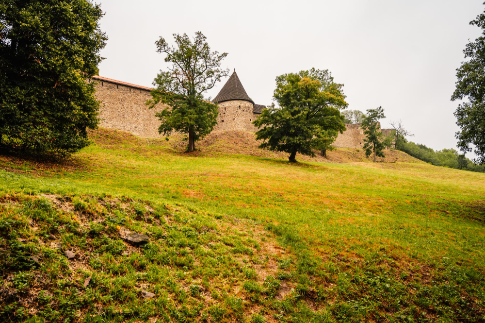 15471 The Legend of Friduš (Helfried) of Linava: The Ruthless Robber Knight of Helfštýn Castle