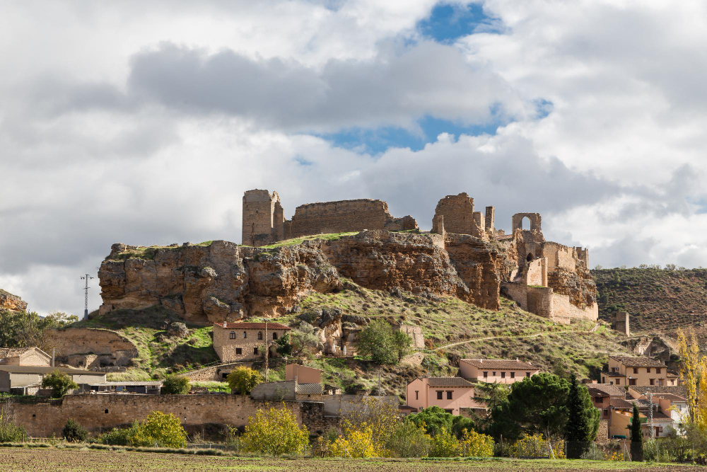 1569 The Dogs of Zorita: How a medieval legend gave a Spanish castle its name