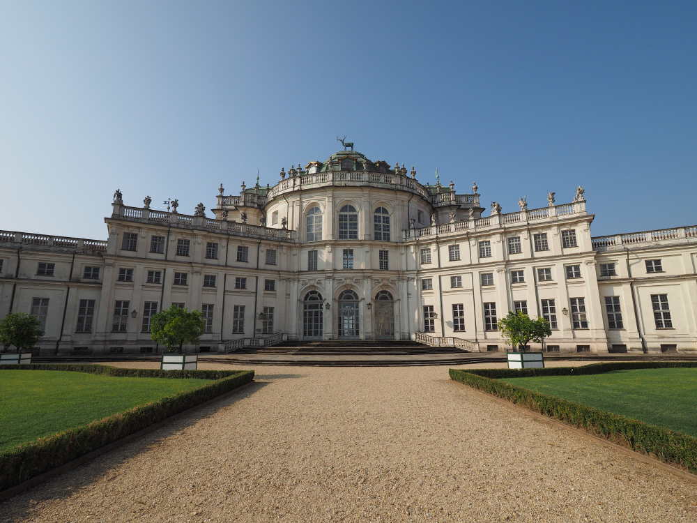 170 Fritz the Elephant – Myth and Reality of a Legendary Pachyderm in Stupinigi