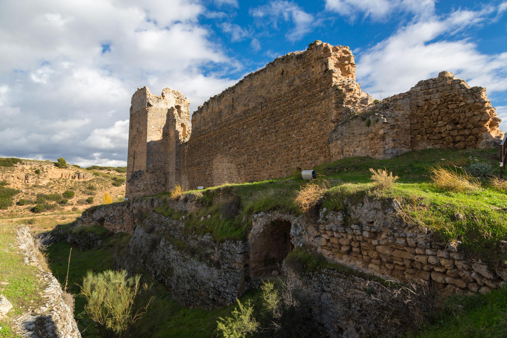 2018 The Dogs of Zorita: How a medieval legend gave a Spanish castle its name