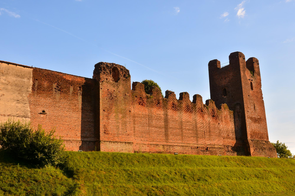 20227 In the Shadow of the Madonna: Giorgione’s enigmatic altarpiece in Castelfranco