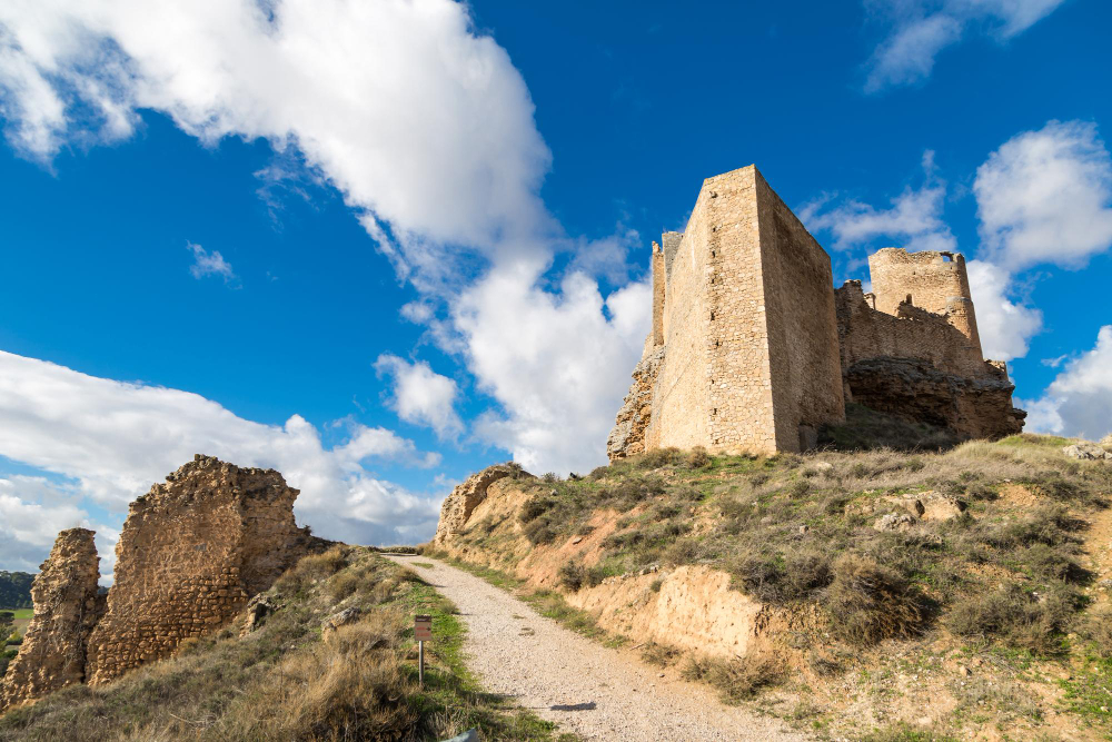 2032 The Dogs of Zorita: How a medieval legend gave a Spanish castle its name