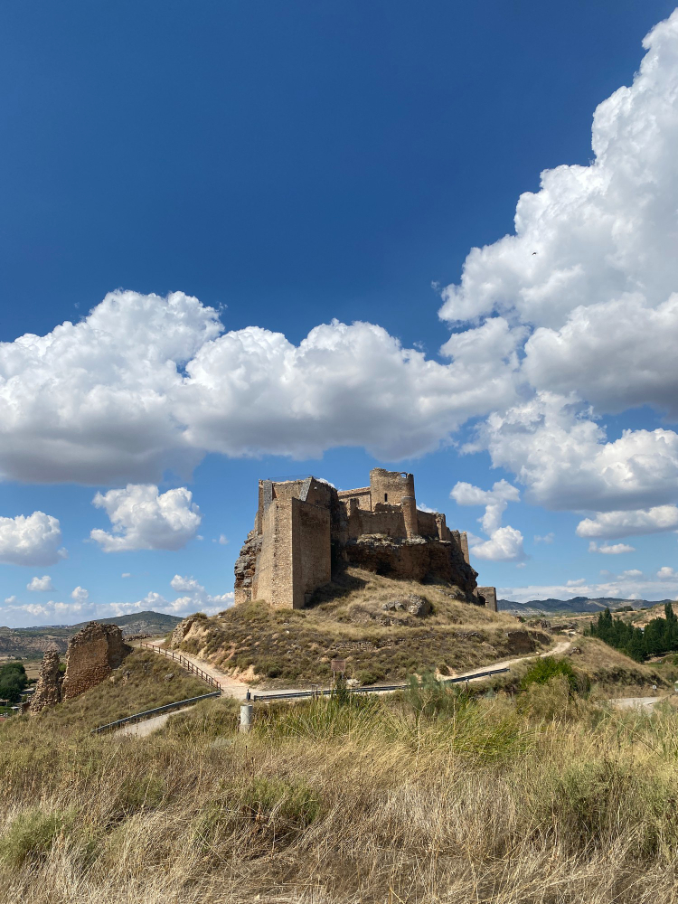 246 The Dogs of Zorita: How a medieval legend gave a Spanish castle its name