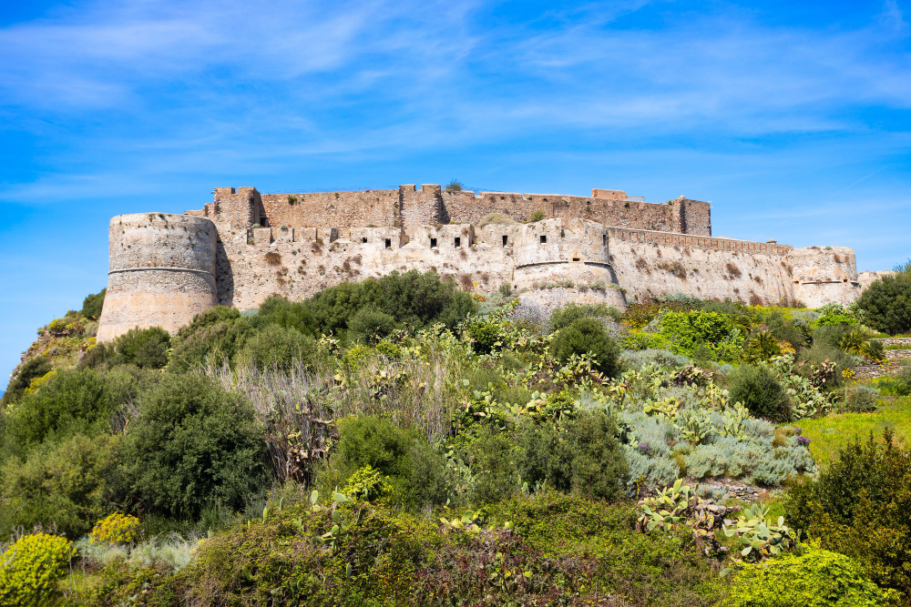28160 The Headless Knight of Milazzo: The dark secret behind Sicily’s fortress walls