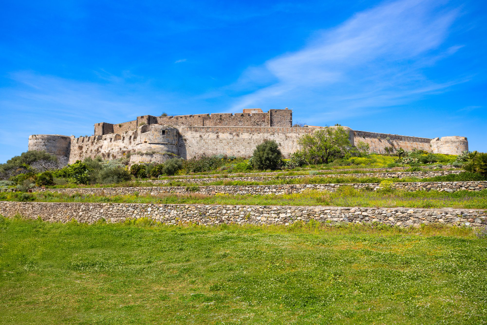 28202 The Headless Knight of Milazzo: The dark secret behind Sicily’s fortress walls
