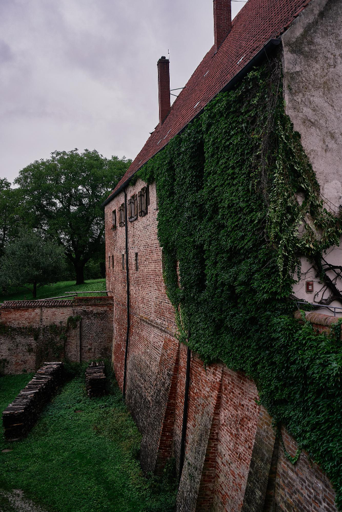 337 The Little Man of the Well (Brunnenmännlein) at Trausnitz Castle: A Fascinating Legend Straddling History and Myth