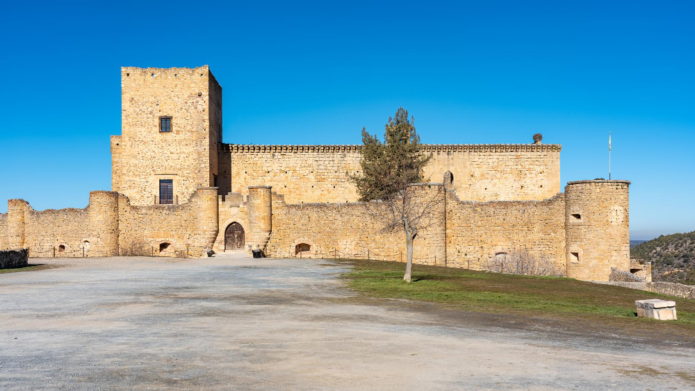 4113 Gran Castillo de Pedraza: The legend of Emperor Trajan – between local folklore and historical research