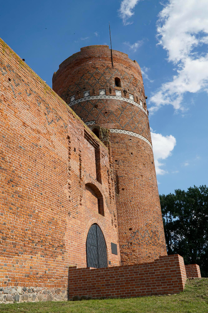 42982 The Legend of Żabusia – The Frog Maiden of Ciechanów Castle