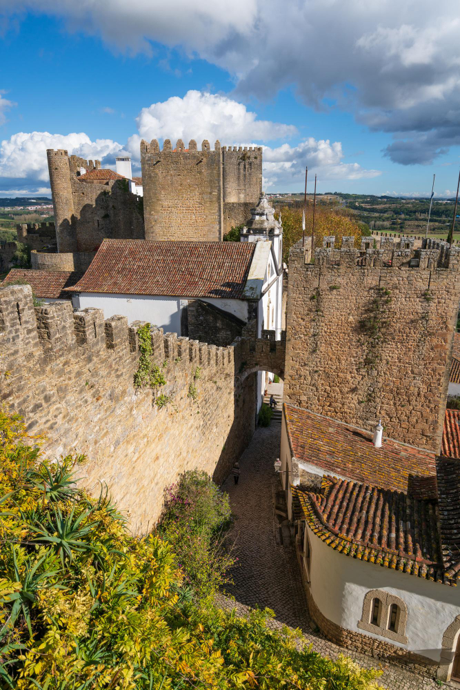 545-1 The “Moles” of Óbidos: The Mysterious Legend Beneath Portugal’s Famous Castle Town