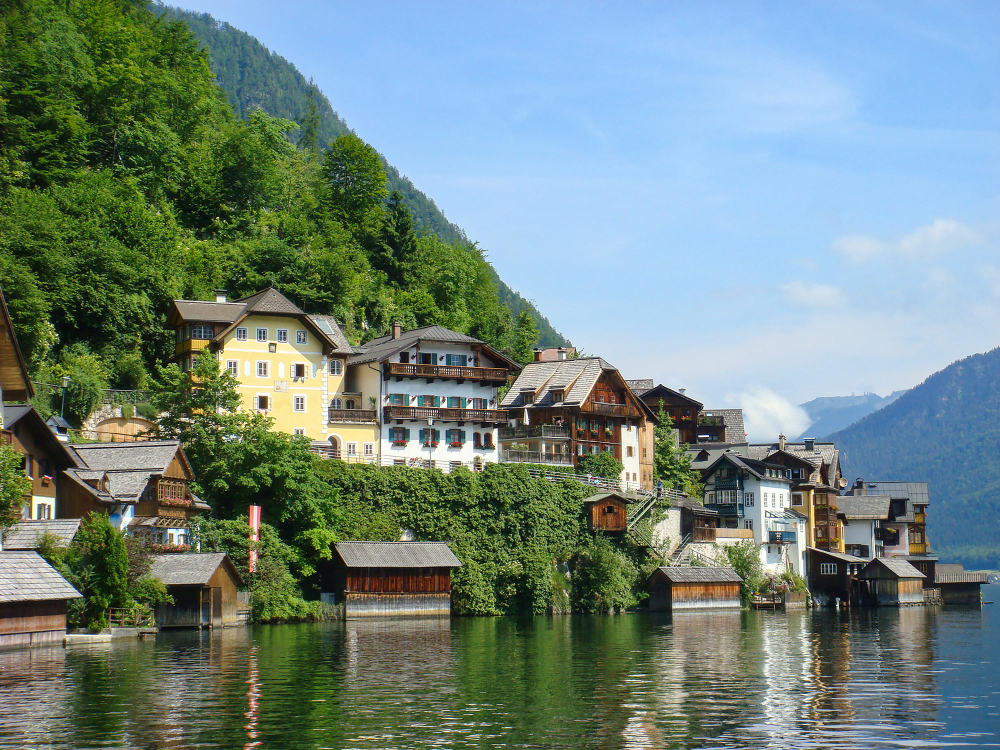 6900 The Sunken City of Cervusan: Myth and History on Lake Hallstatt