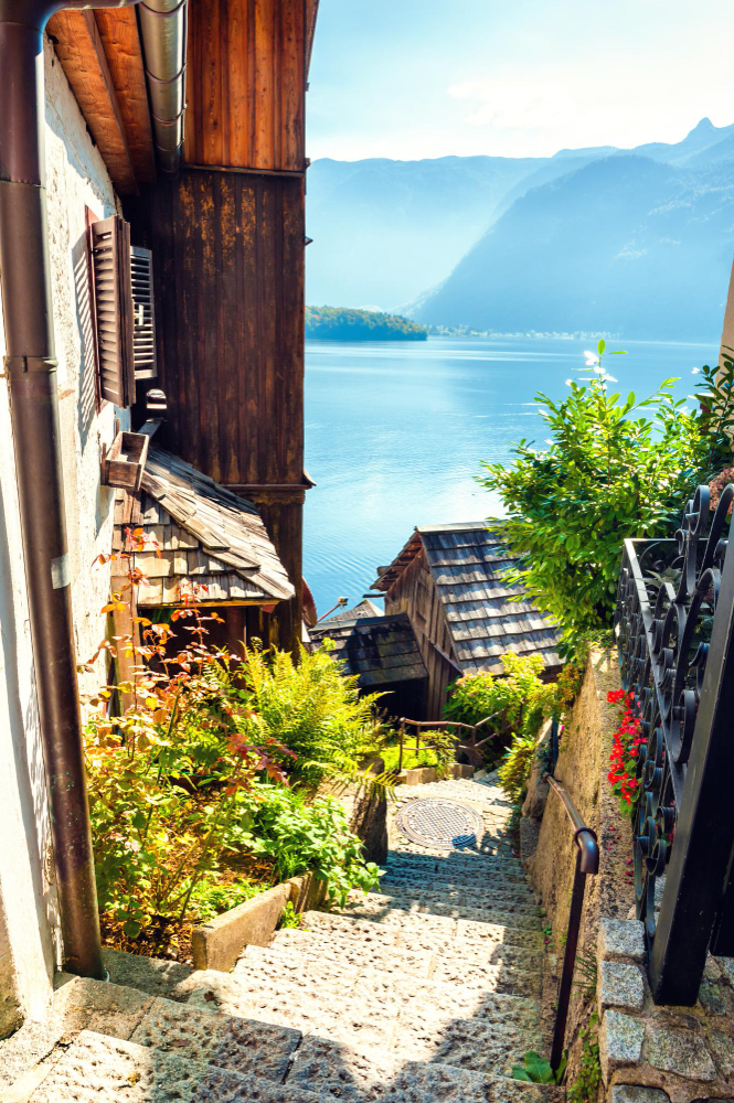 7091 The Sunken City of Cervusan: Myth and History on Lake Hallstatt