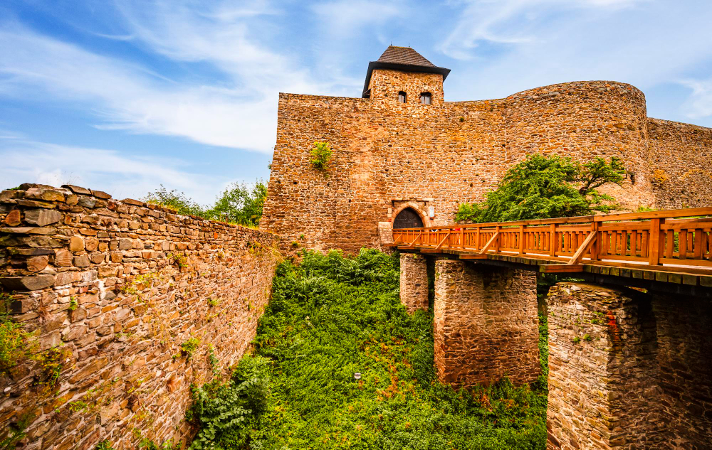 7495-1 The Legend of Friduš (Helfried) of Linava: The Ruthless Robber Knight of Helfštýn Castle
