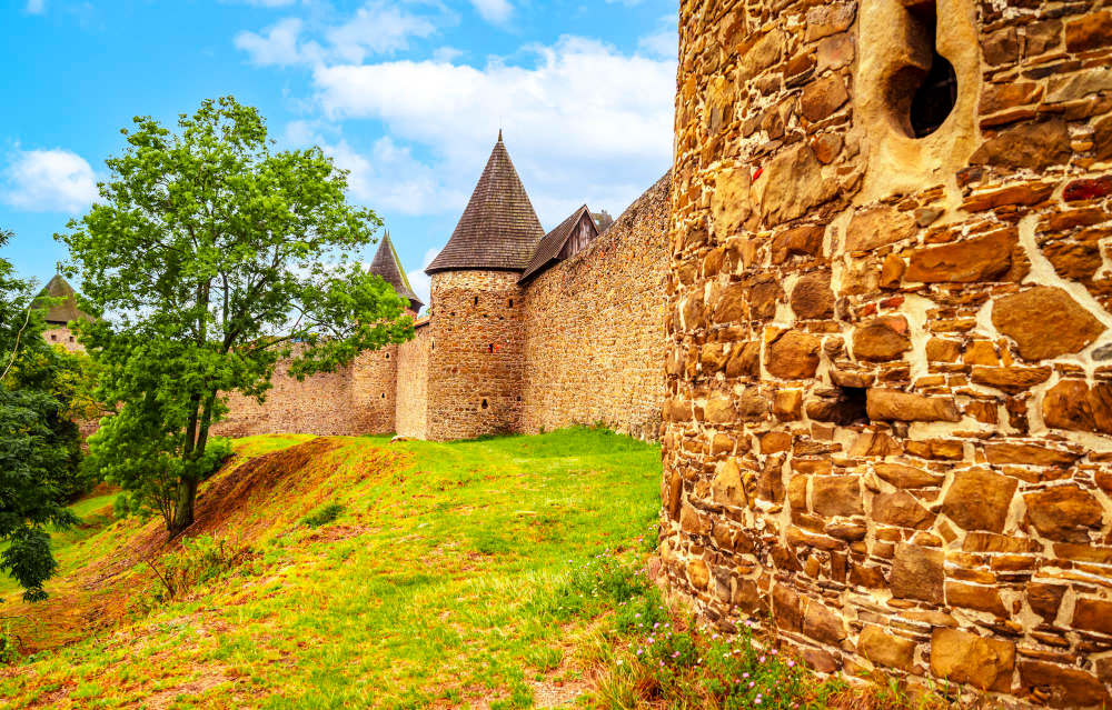 7497 The Legend of Friduš (Helfried) of Linava: The Ruthless Robber Knight of Helfštýn Castle