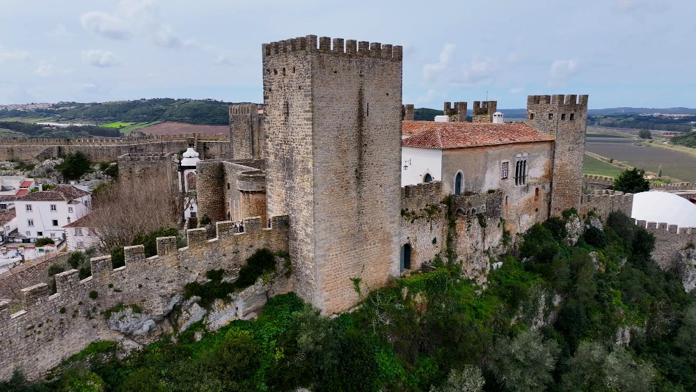 8141 The “Moles” of Óbidos: The Mysterious Legend Beneath Portugal’s Famous Castle Town