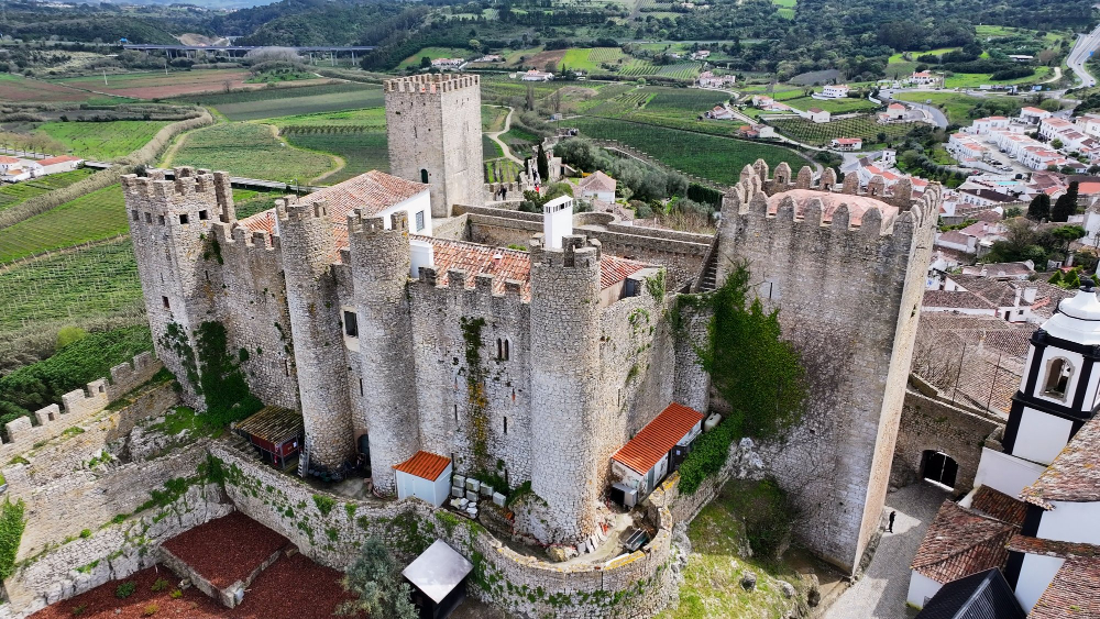 8429-3 The “Moles” of Óbidos: The Mysterious Legend Beneath Portugal’s Famous Castle Town