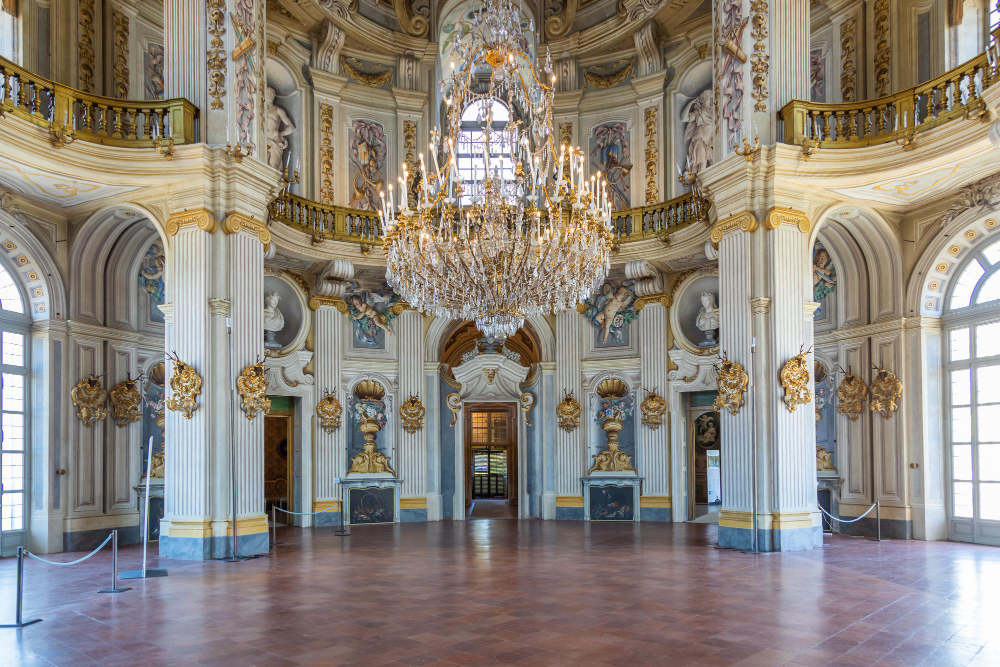 8534 Fritz the Elephant – Myth and Reality of a Legendary Pachyderm in Stupinigi