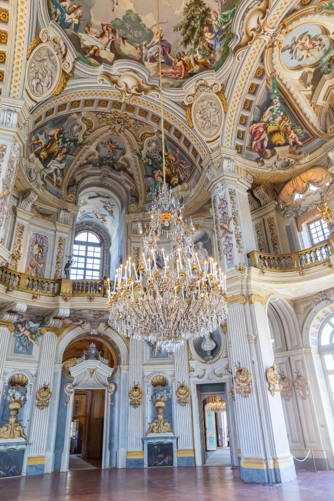 8566 Fritz the Elephant – Myth and Reality of a Legendary Pachyderm in Stupinigi
