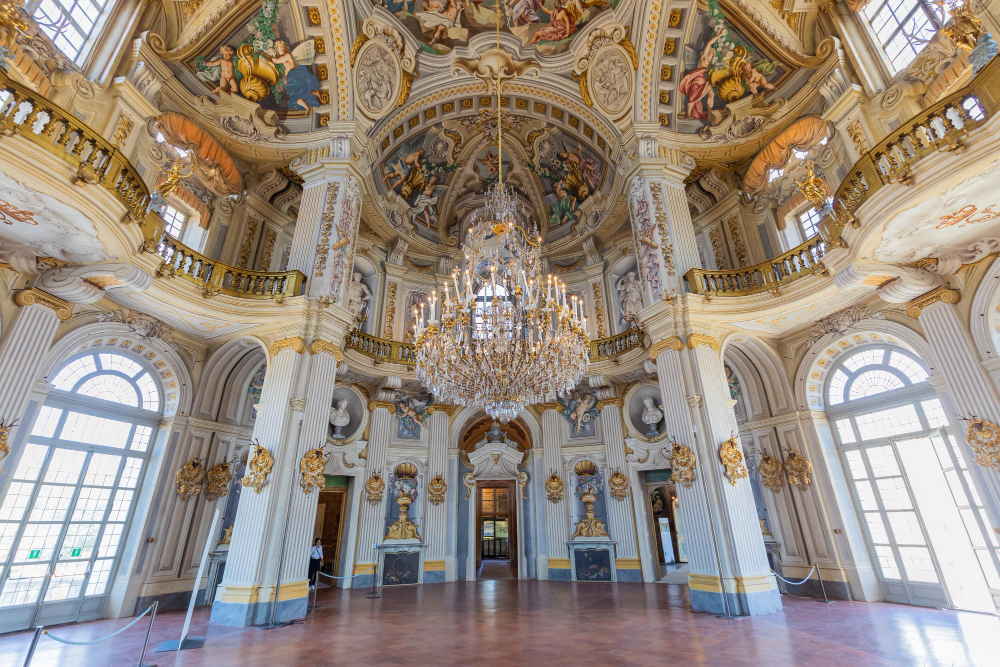 8582 Fritz the Elephant – Myth and Reality of a Legendary Pachyderm in Stupinigi