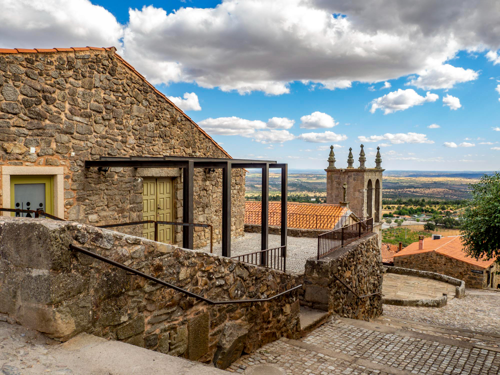 918 Betrayal and Majesty: The Legacy of Cristóvão de Moura’s Palace Amid the Turmoil of 17th-Century Portugal